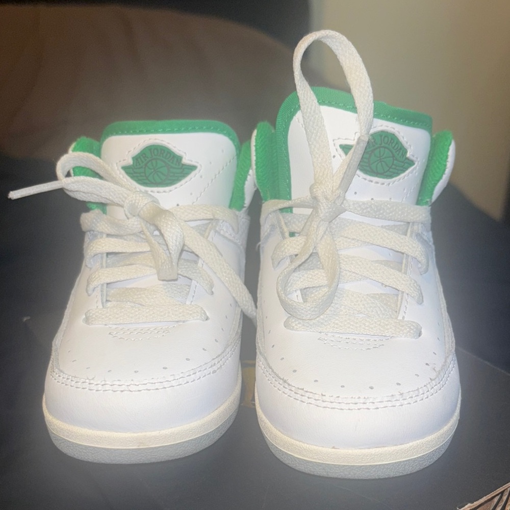 Jordan retro 2